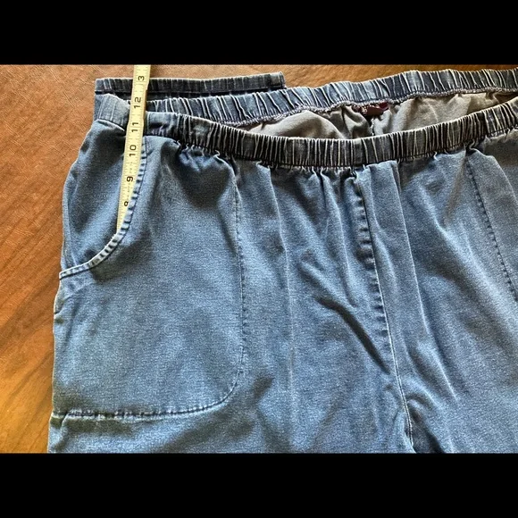 Roaman’s 32WP Fully Elastic Pull On Light Weight Denim Jeans - Picture 11 of 15